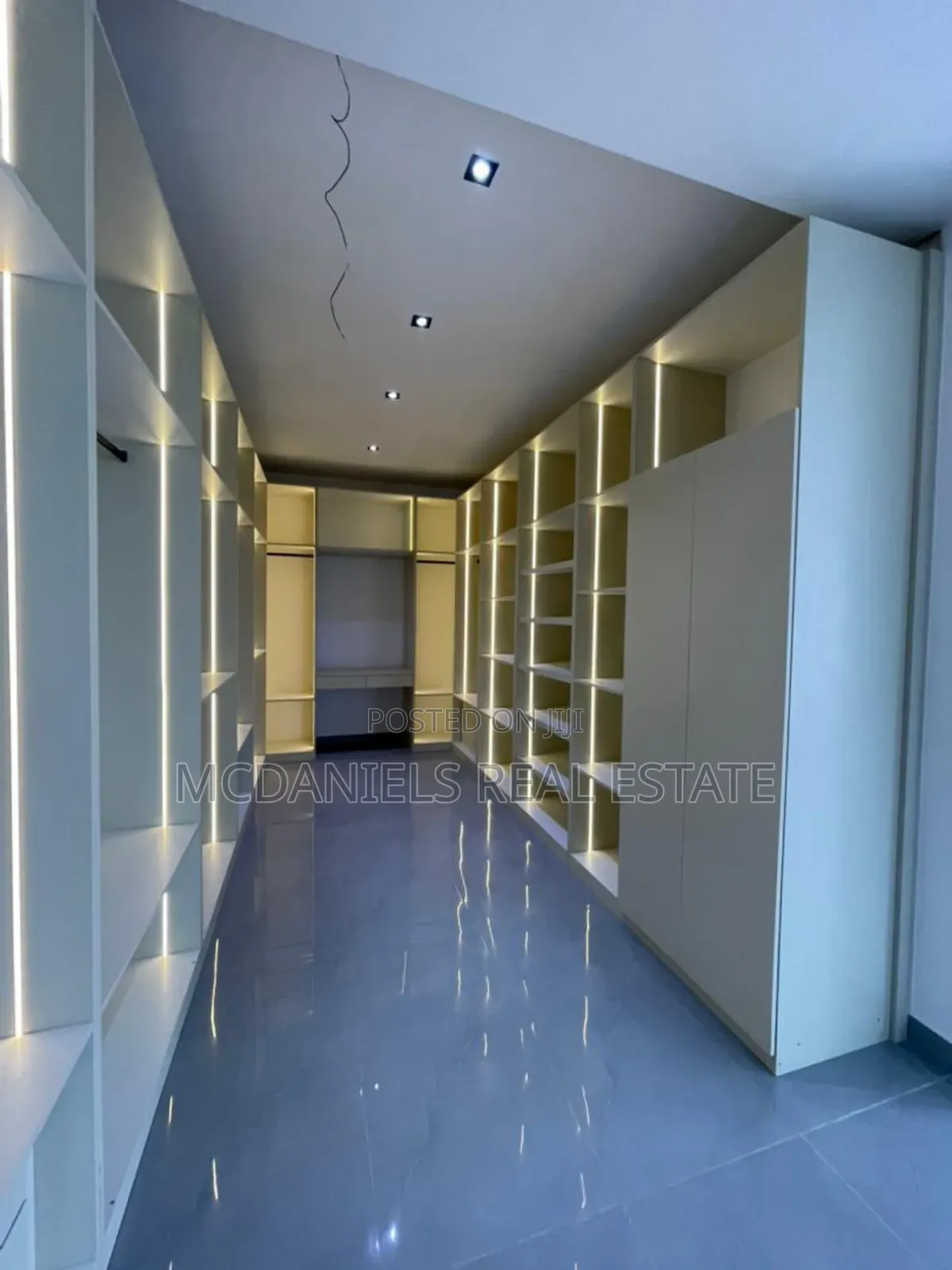5bdrm Duplex in Lekki, Ikate for sale in Ikate