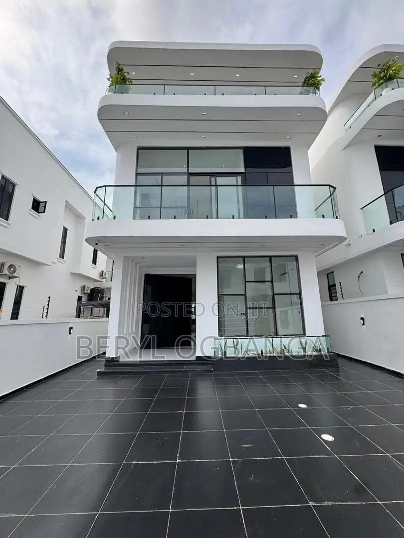 5bdrm Duplex in Lekki Phase 2 for sale in Lekki Phase 2