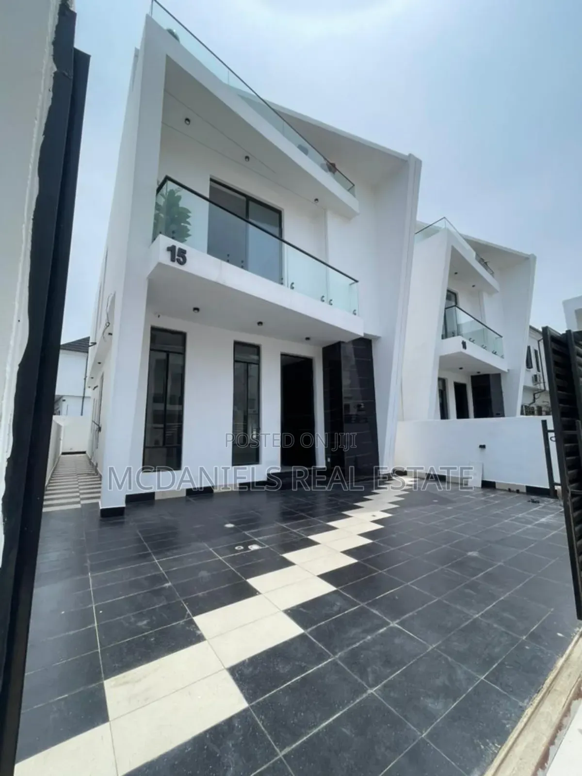 4bdrm Duplex in Ikate for sale in Ikate