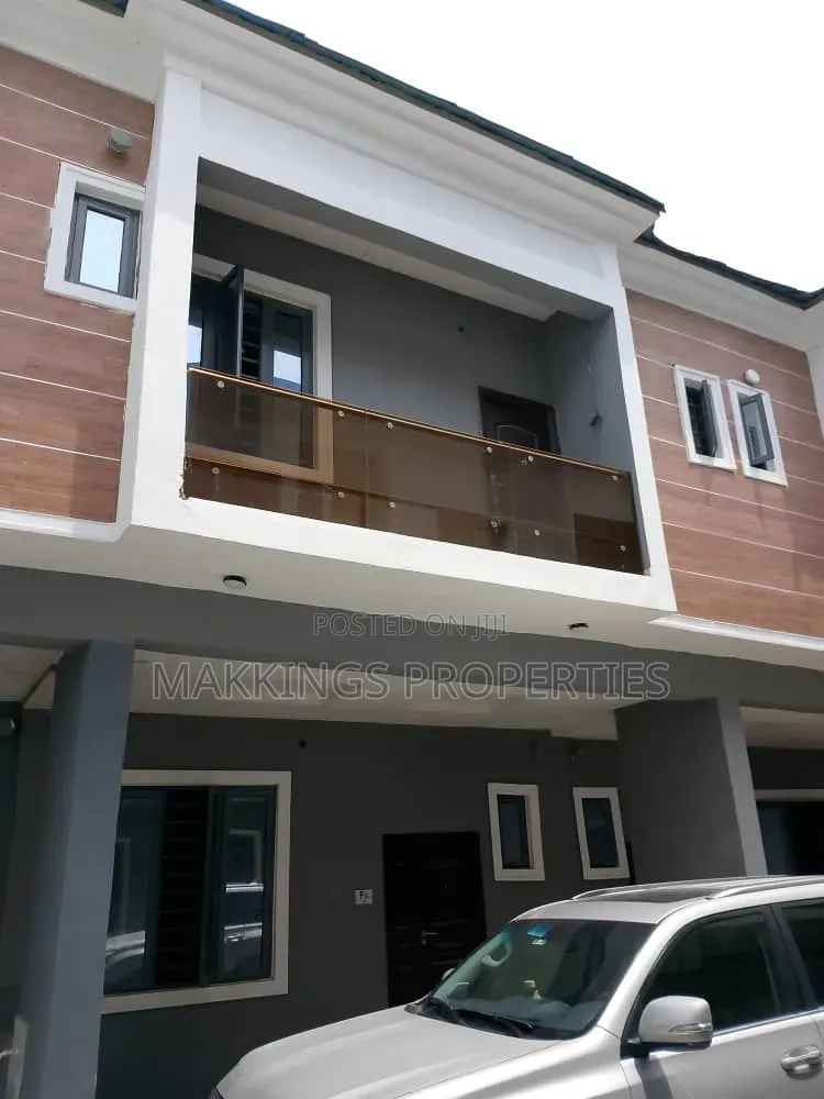 Distress Sale of 4 Bedroom Duplex for Sale in VGC / Ajah