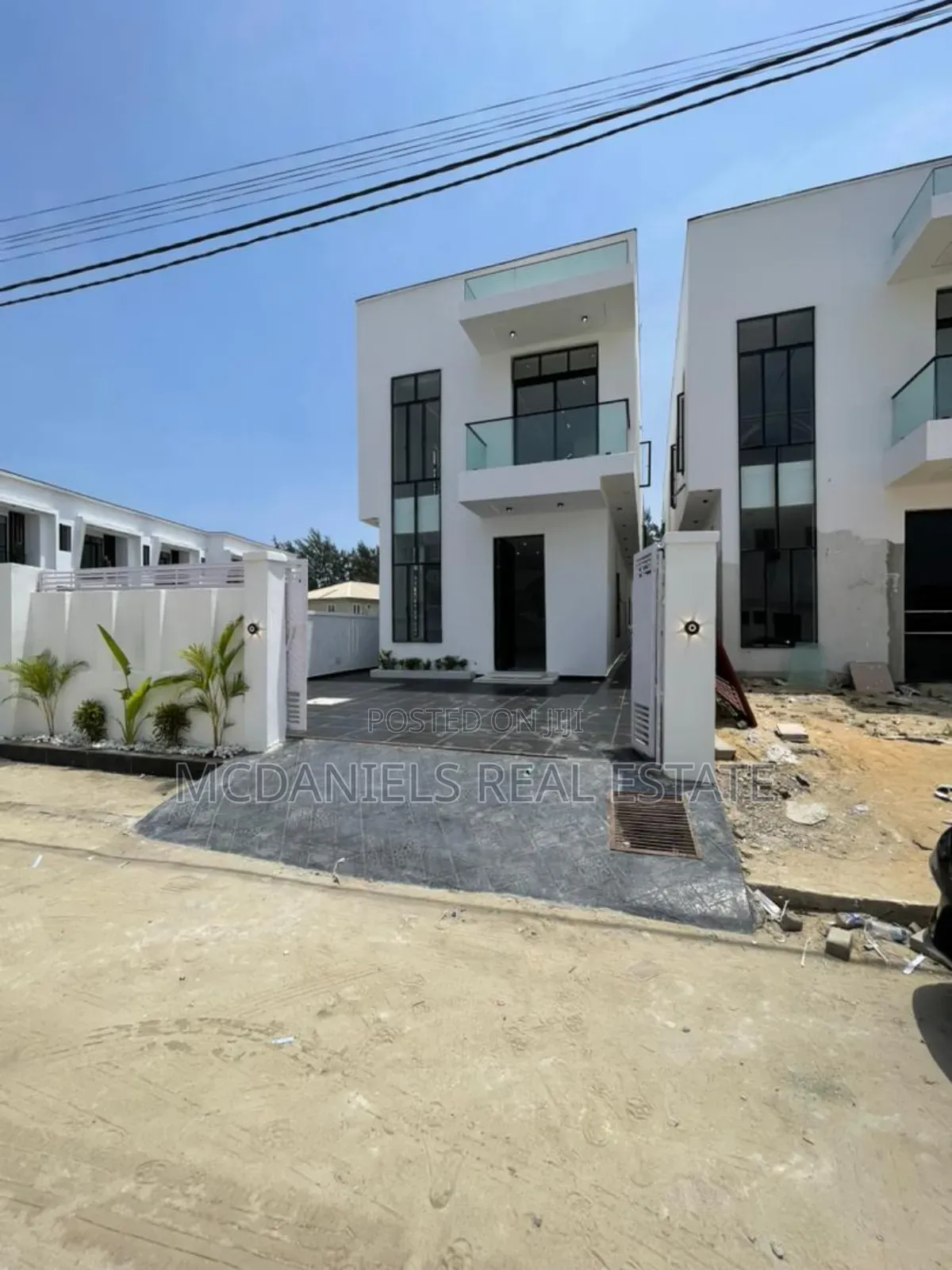 5bdrm Duplex in Ikota for sale in Ikota