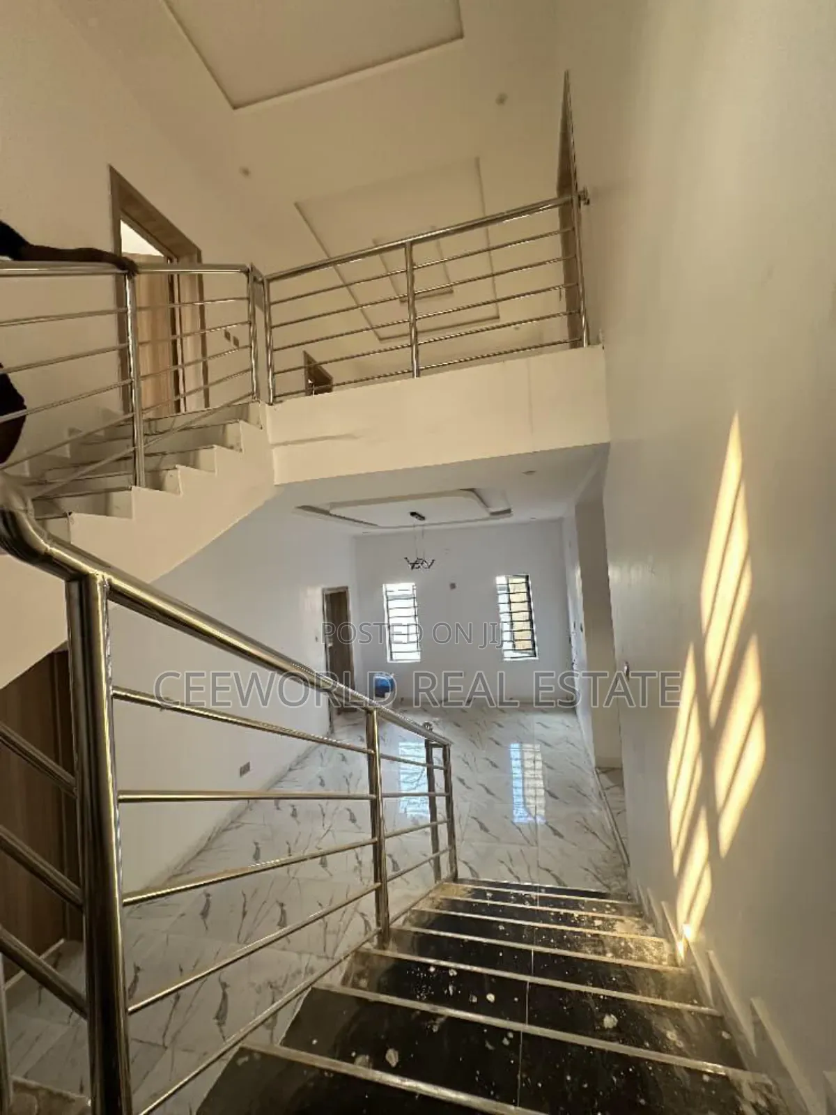 4bdrm Duplex in Chief Lateef Oyelade, Oluyole Estate for sale in Oluyole Estate
