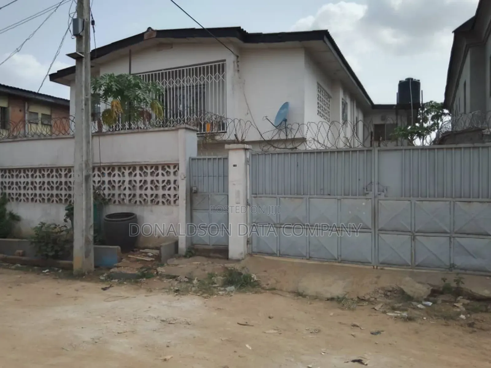 4bdrm Duplex in Akowanjo, Akowonjo for sale in Akowonjo