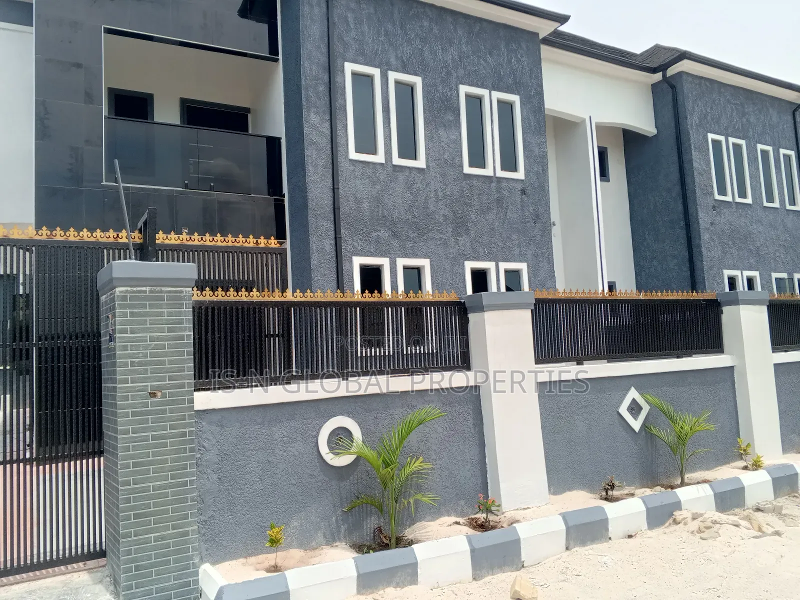 4bdrm Duplex in Army Estate, Warri for sale in Warri