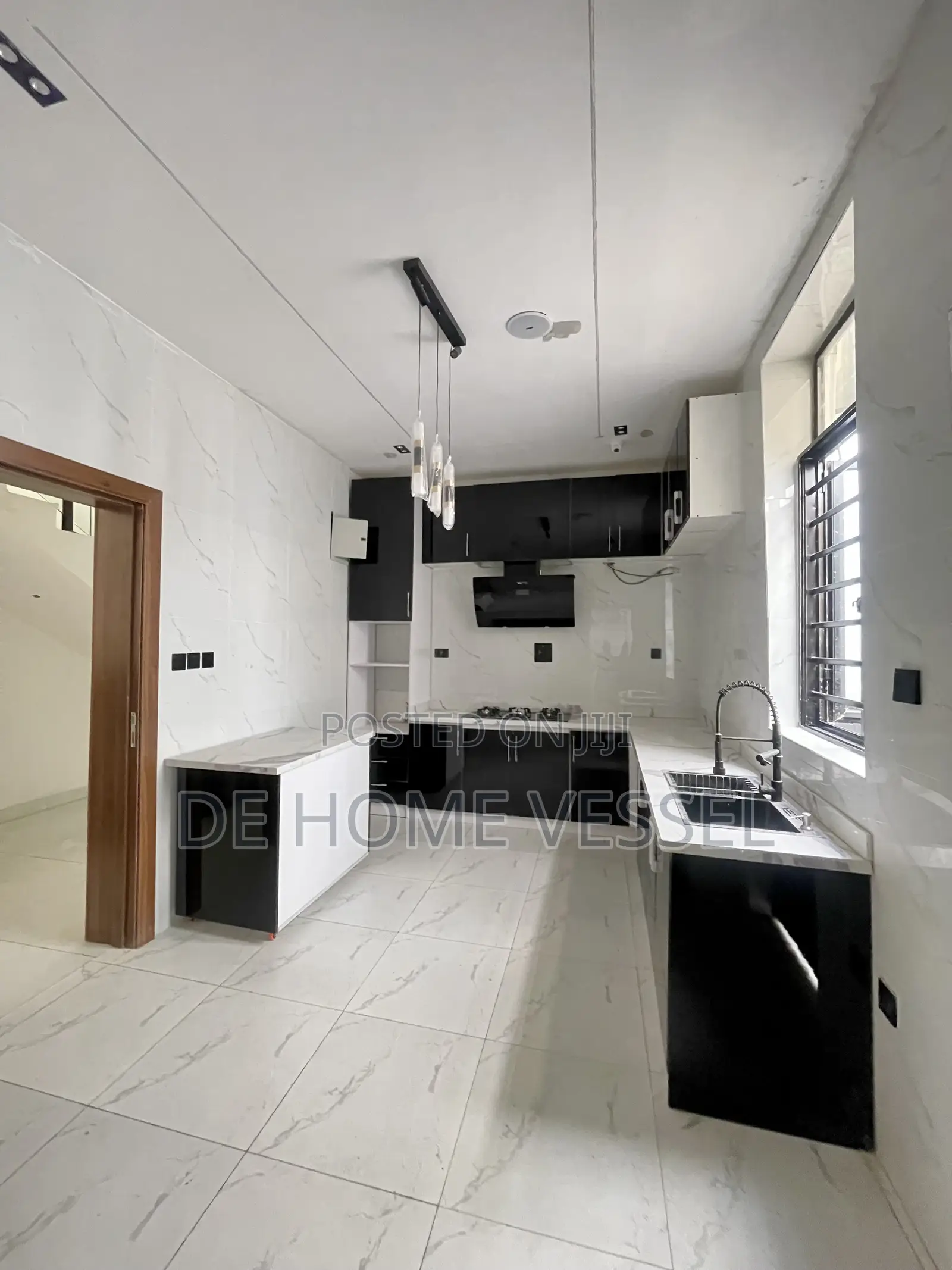 5bdrm Duplex in Lekki for sale in Lekki