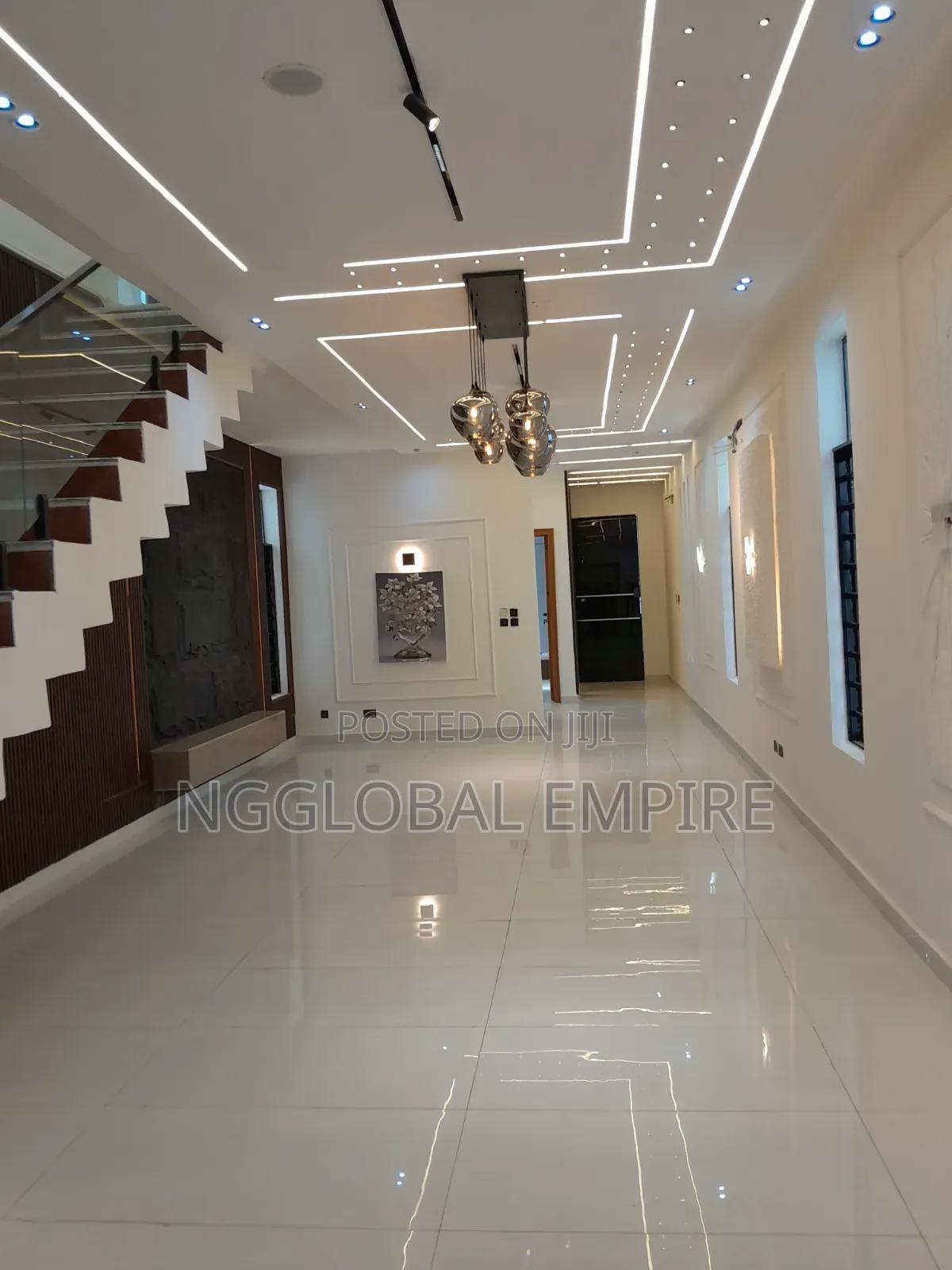 5bdrm Duplex in Royal Prime, Chevron for sale in Chevron