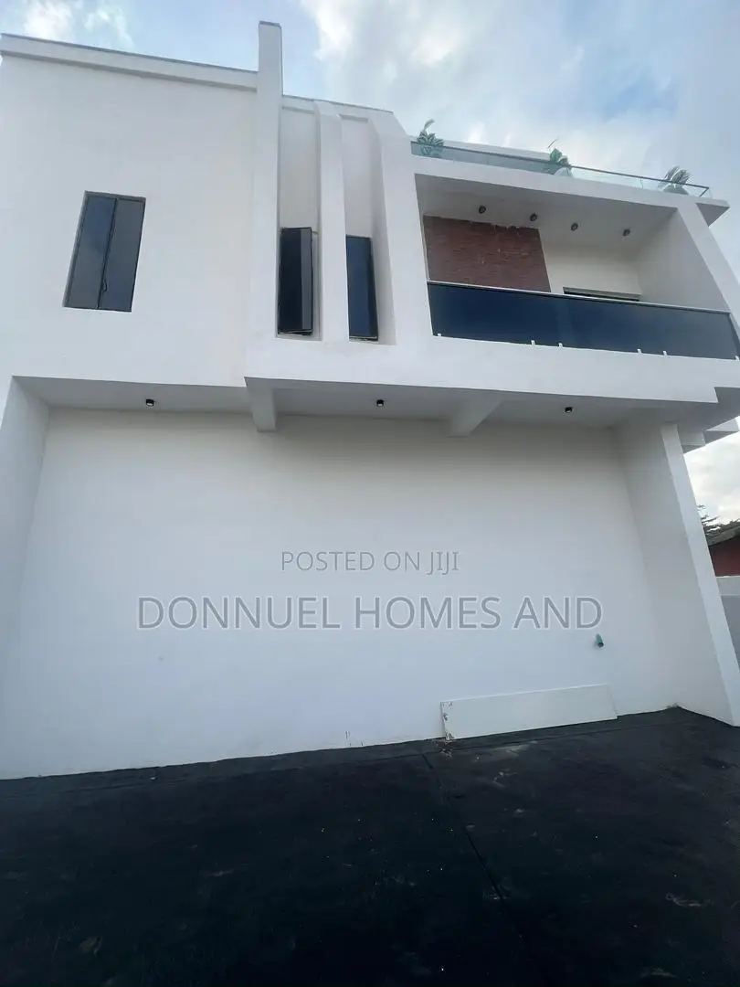 5bdrm Duplex in Sangotedo for sale in Sangotedo