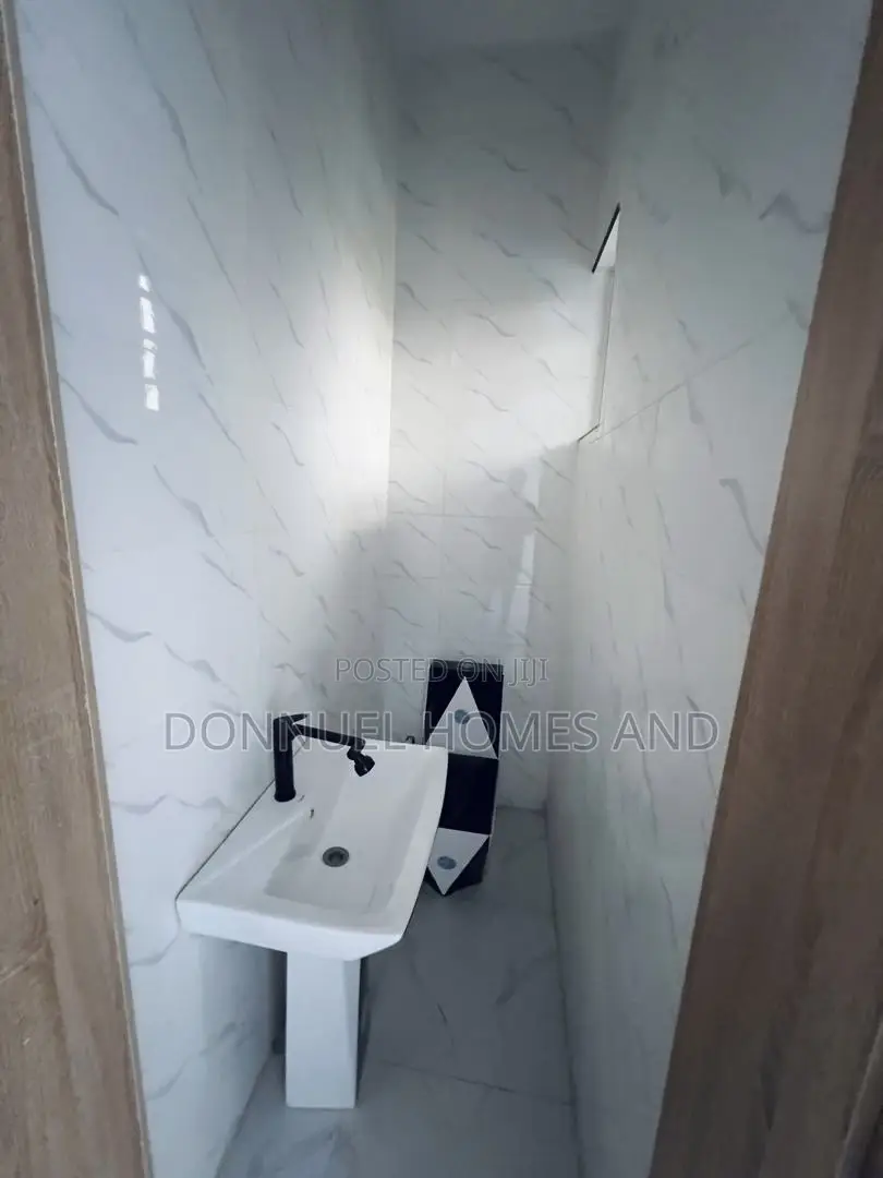 4bdrm Duplex in Sangotedo for sale in Sangotedo