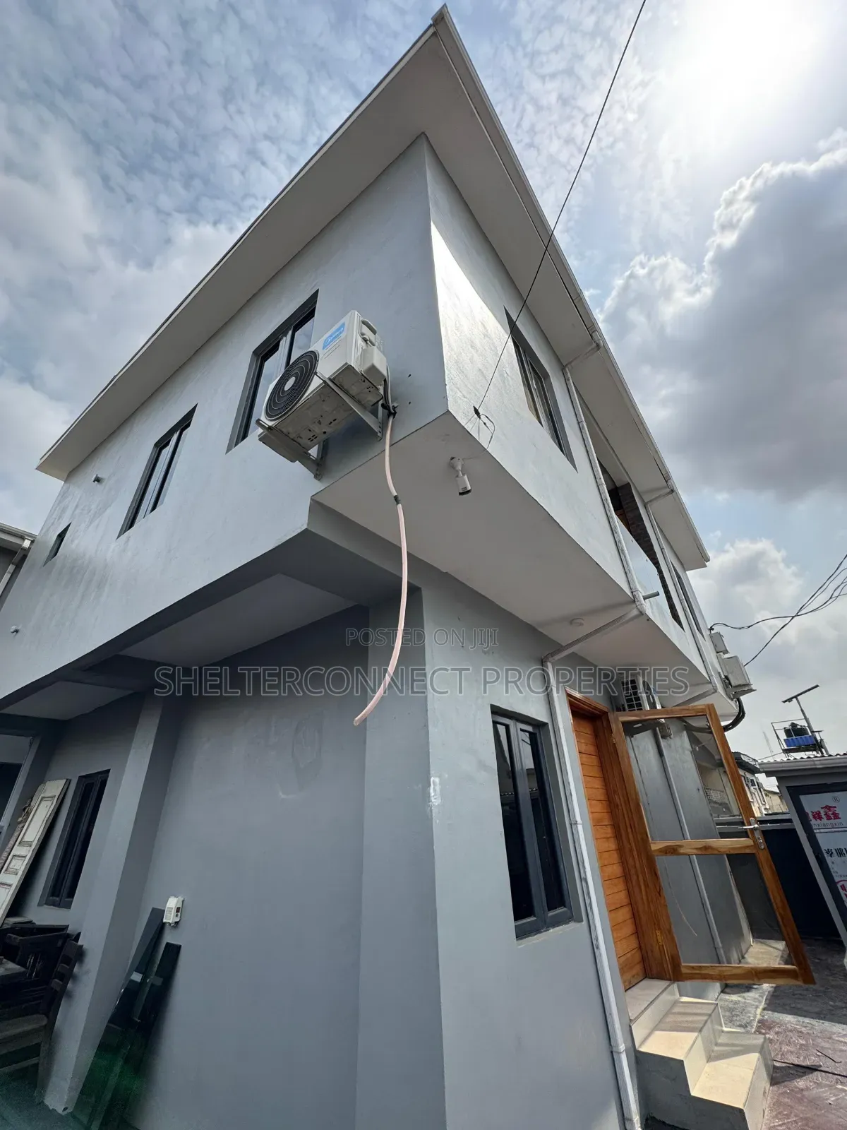 3bdrm Duplex in Ojuelegba for sale in Ojuelegba
