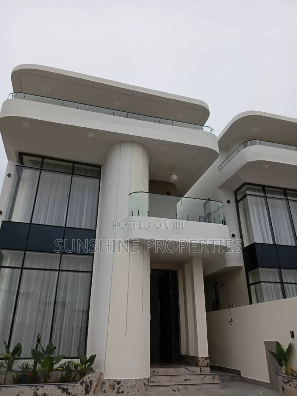 5bdrm Duplex in Lekki Expressway for sale in Lekki Expressway