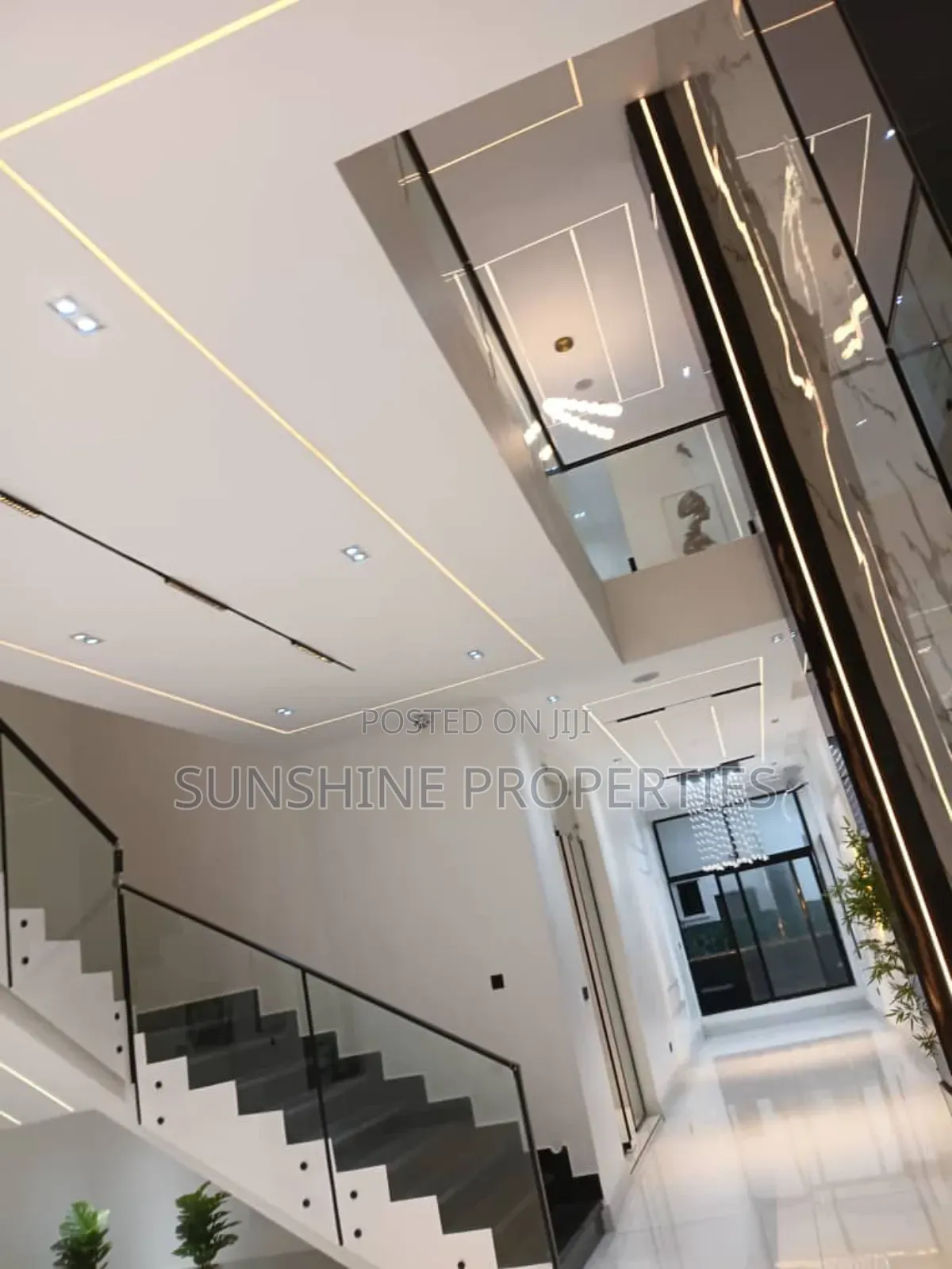 5bdrm Duplex in Lekki Expressway for sale in Lekki Expressway