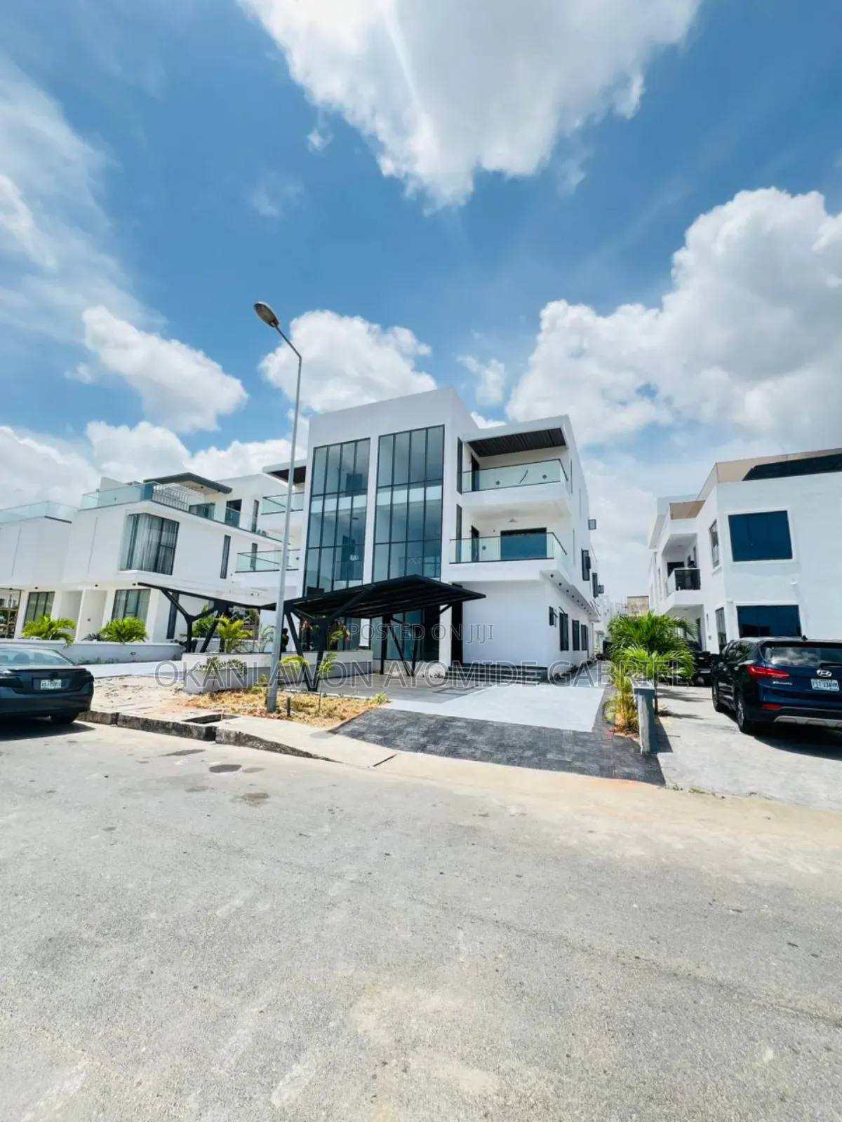 5bdrm Duplex in Ikate for sale in Ikate