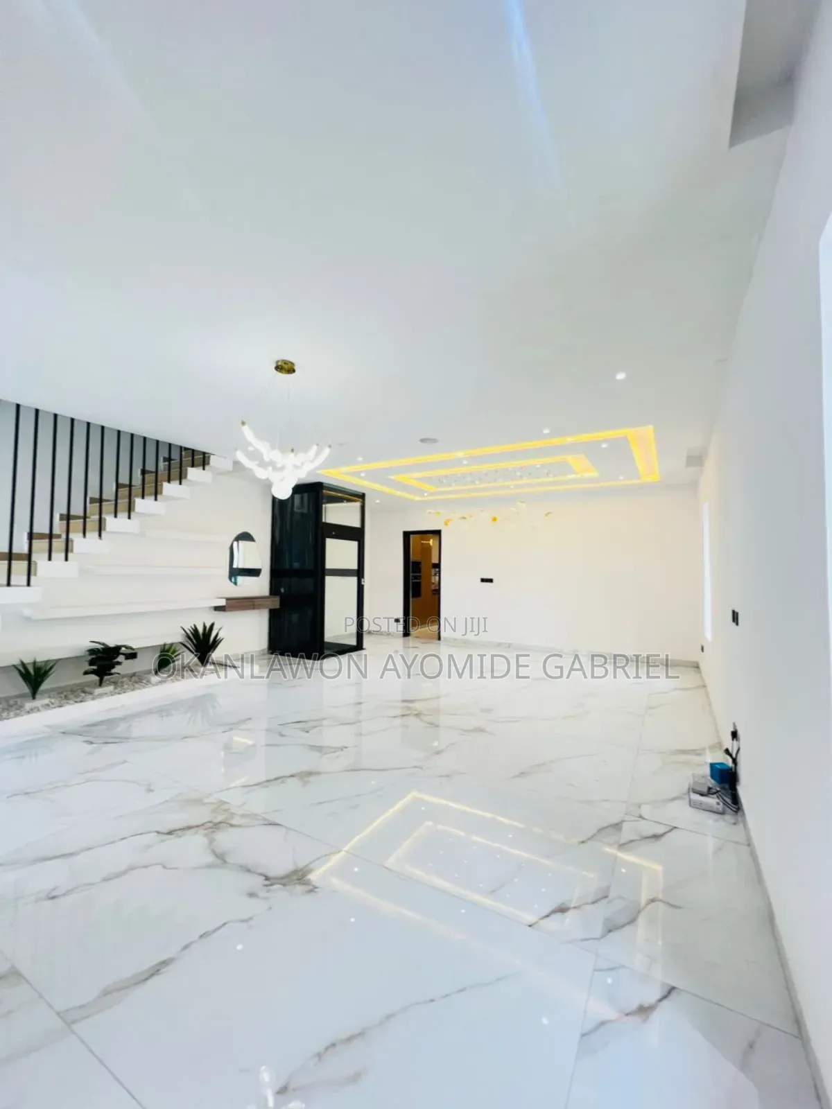 5bdrm Duplex in Ikate for sale in Ikate