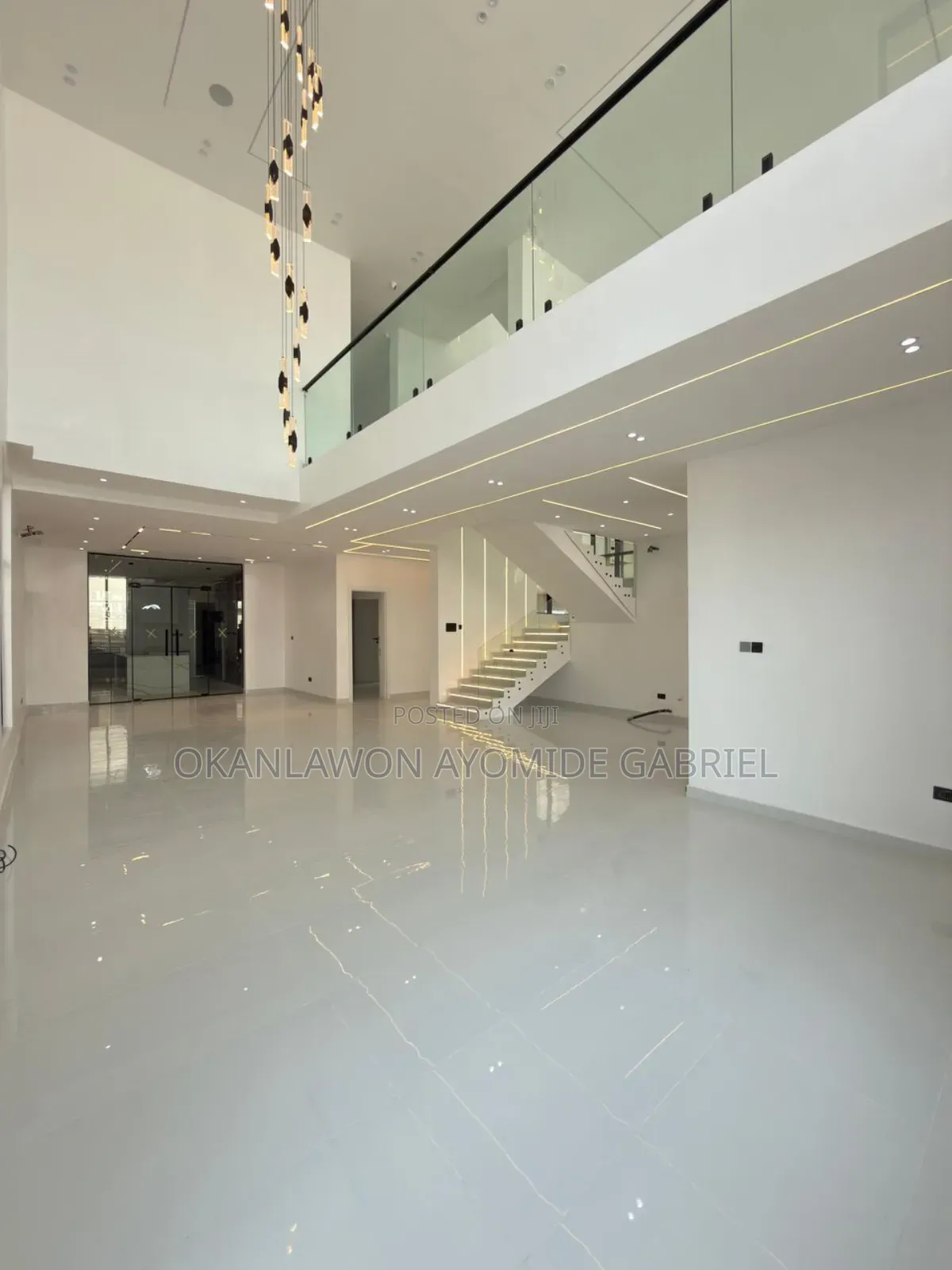 5bdrm Duplex in Ikota for sale in Ikota
