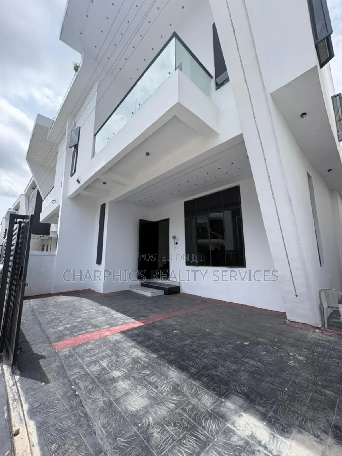 4bdrm Duplex in Off Lekki-Epe Expressway for sale in Off Lekki-Epe Expressway