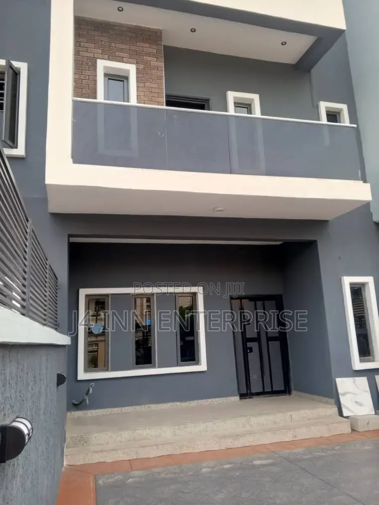 4-Bedroom Semi-Detached Duplex in Adeniyi Jones