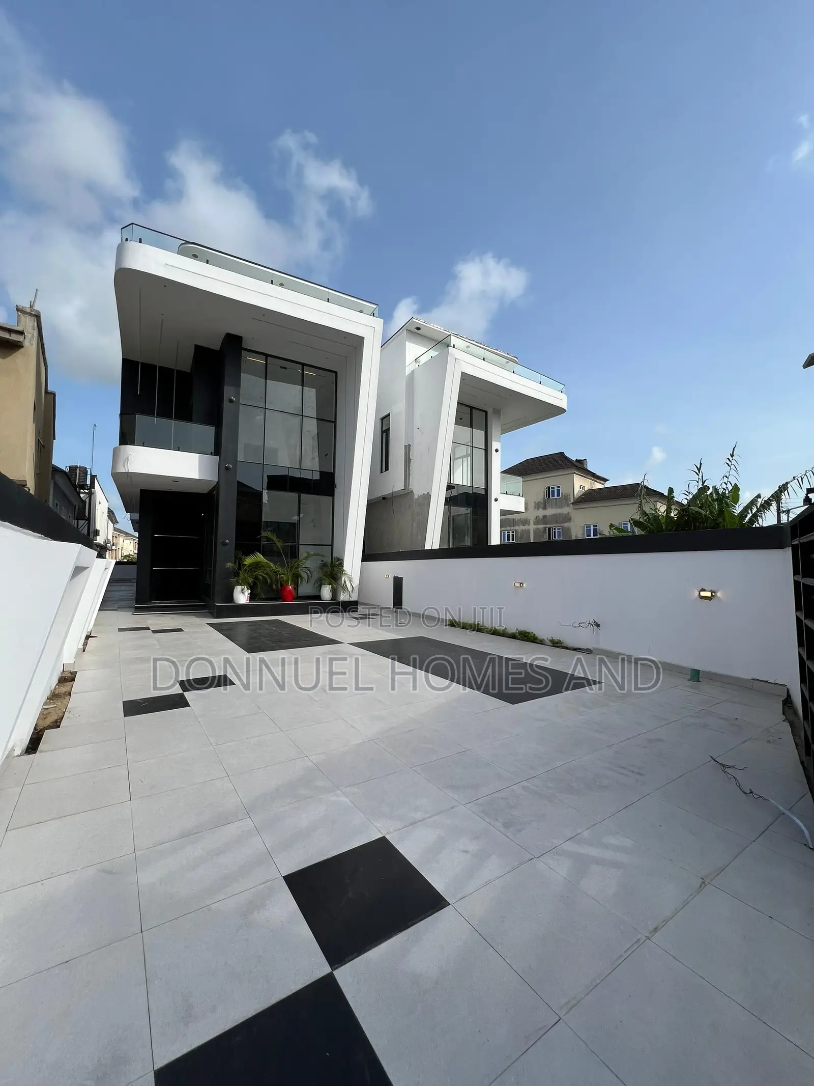 5bdrm Duplex in Ajah for sale in Ajah