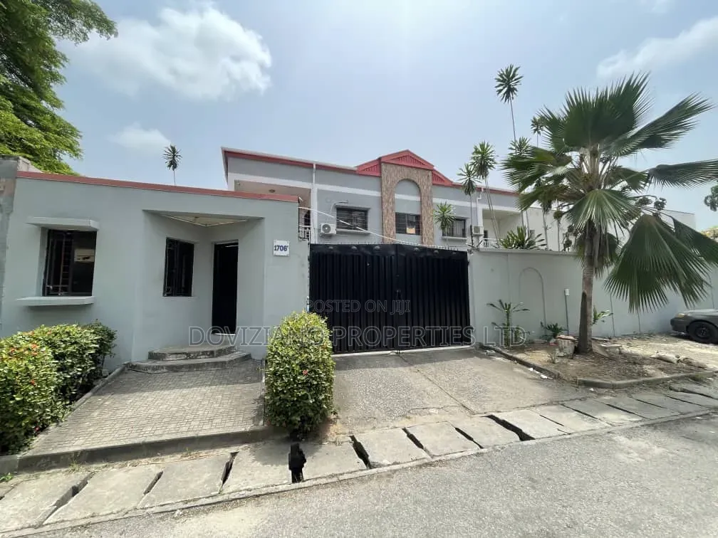 Furnished 3bdrm Apartment in Ademola Adetokunbo for rent in Ademola Adetokunbo