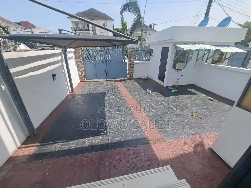4bdrm Duplex in Chevey View Estate, Chevron for rent in Chevron