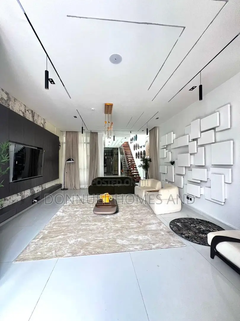 Furnished 5bdrm Duplex in Chevron, Ajah for sale in Ajah