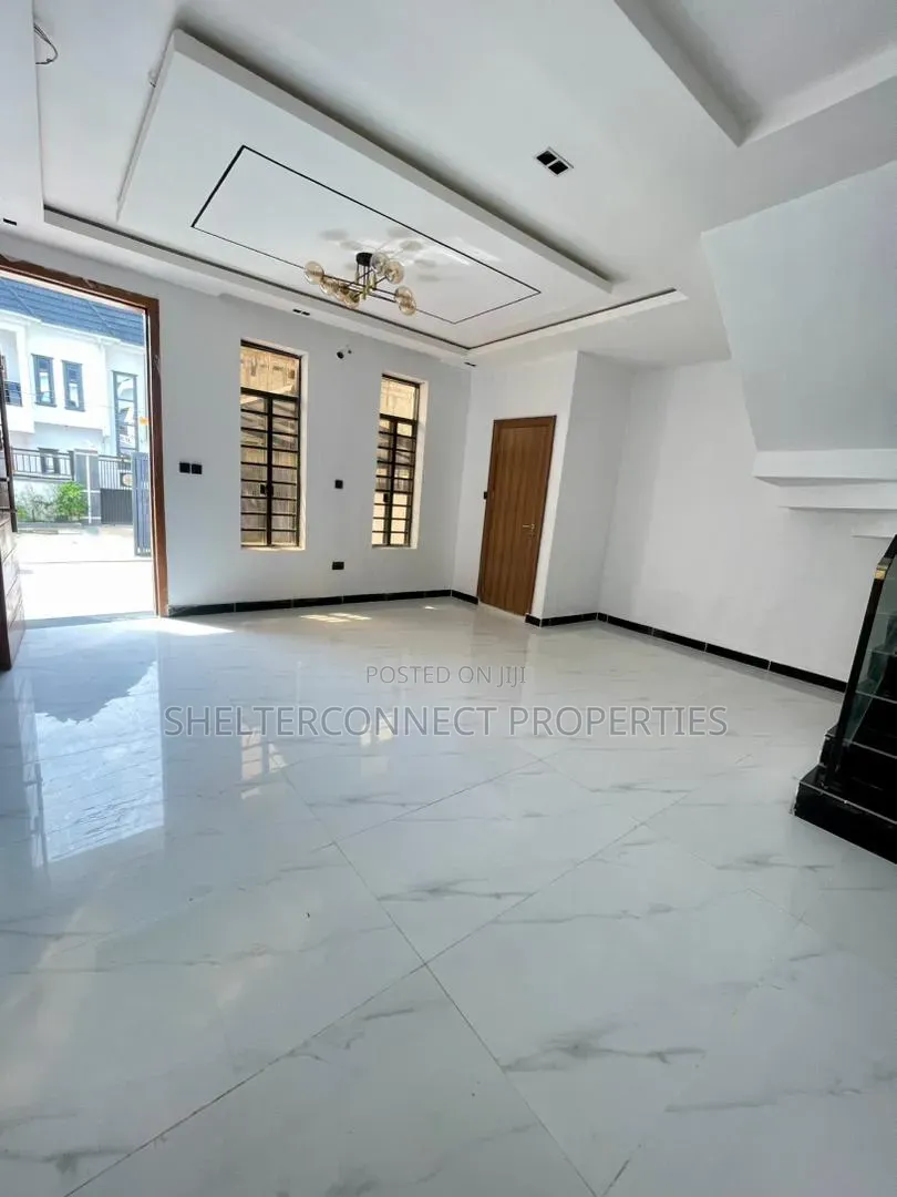 5bdrm Duplex in Ikate for sale in Ikate