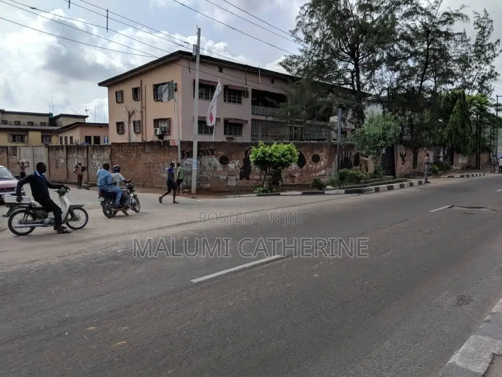 Landmark 2,420sqm Estate – in Palmgroove