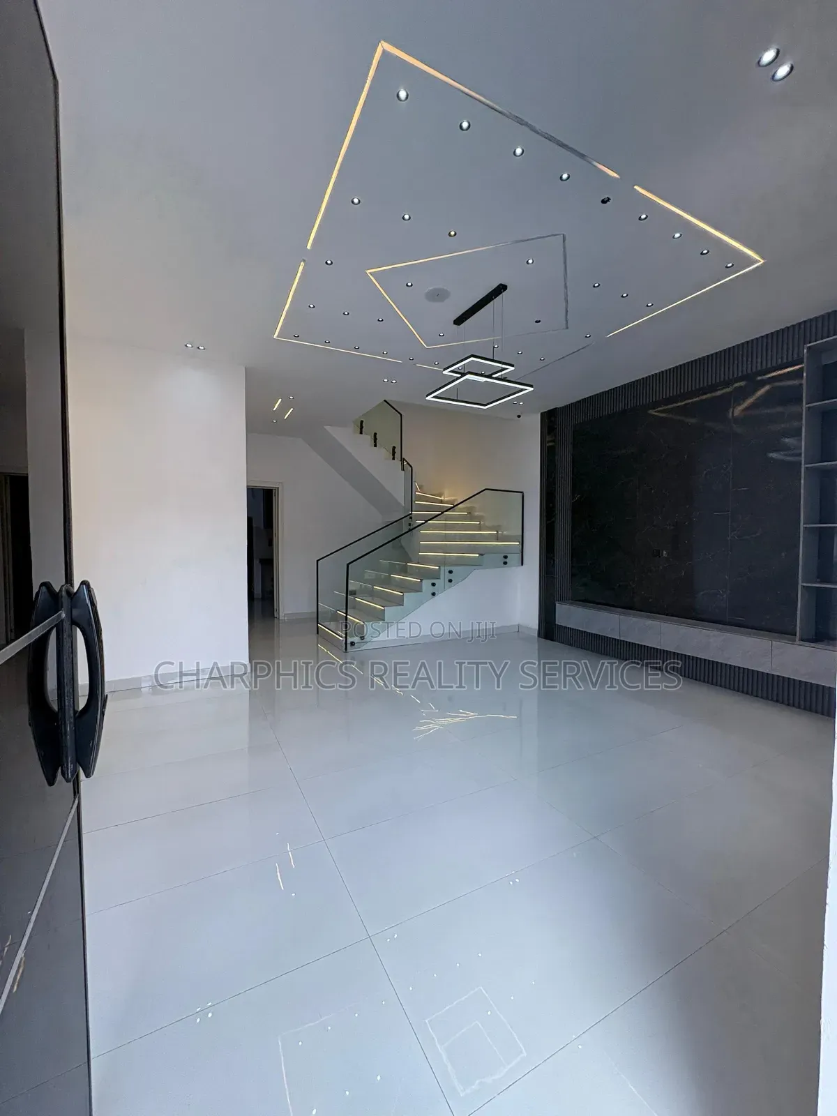 4bdrm Duplex in Off Lekki-Epe Expressway for sale in Off Lekki-Epe Expressway