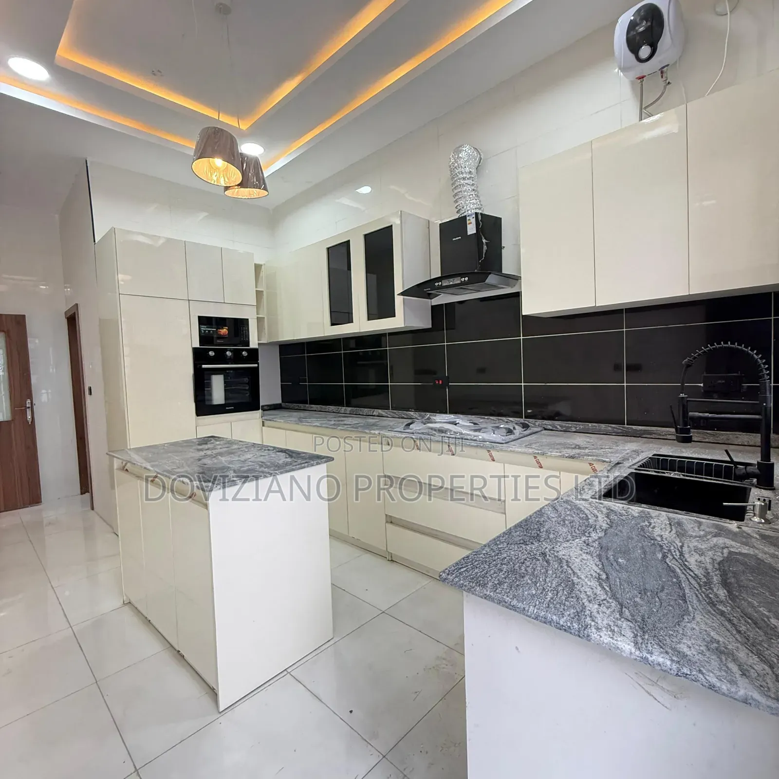 4bdrm Duplex in Sangotedo for sale in Sangotedo