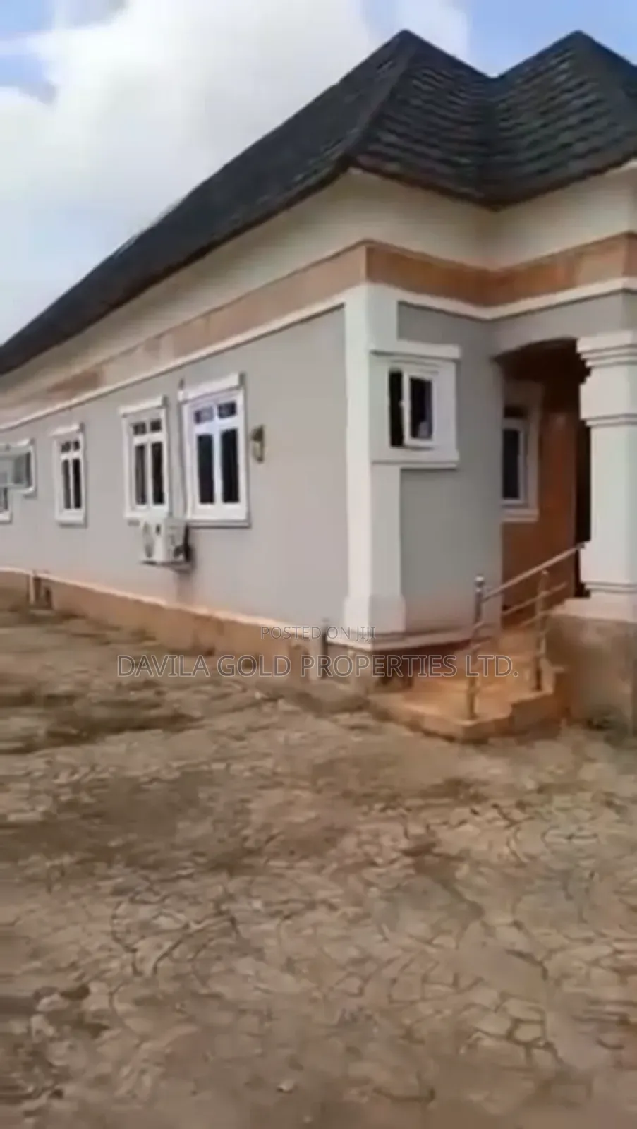 6bdrm Block of Flats in Benin City for sale in Benin City