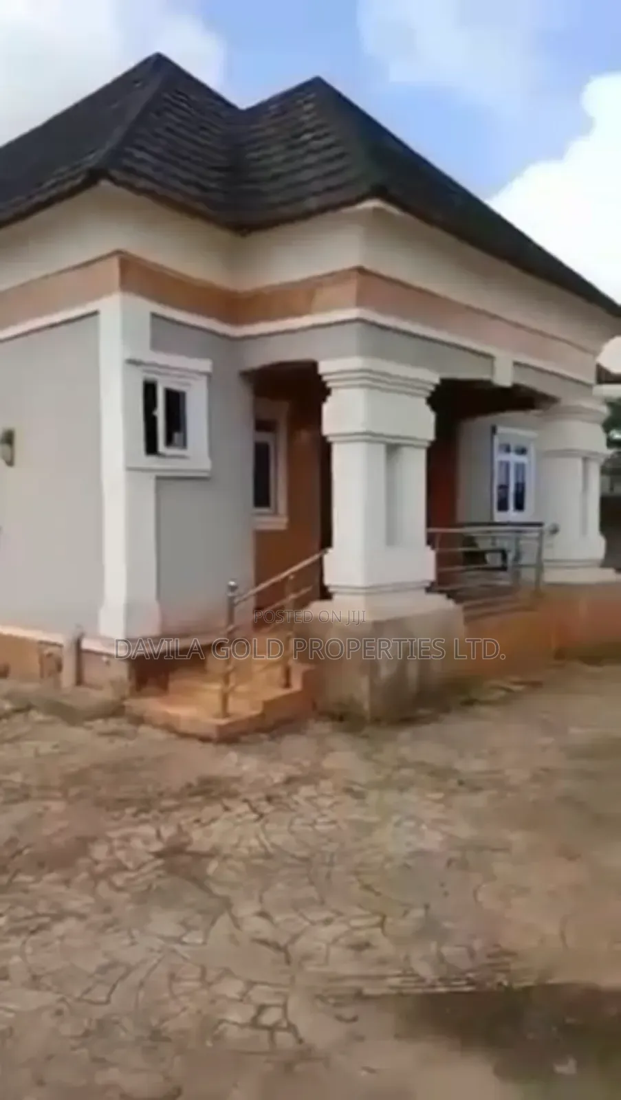 6bdrm Block of Flats in Benin City for sale in Benin City