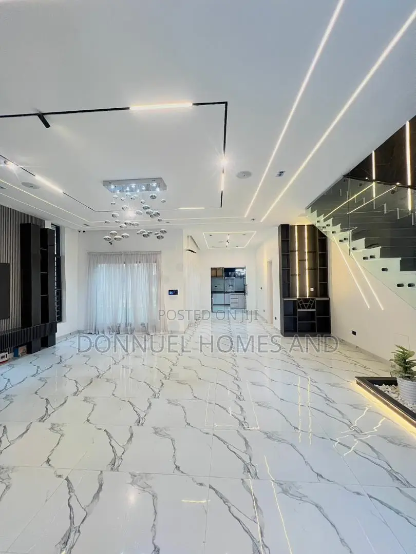 5bdrm Duplex in Ajah for sale in Ajah