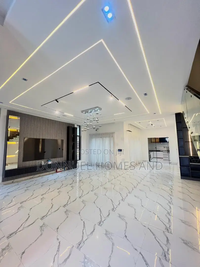 5bdrm Duplex in Ajah for sale in Ajah