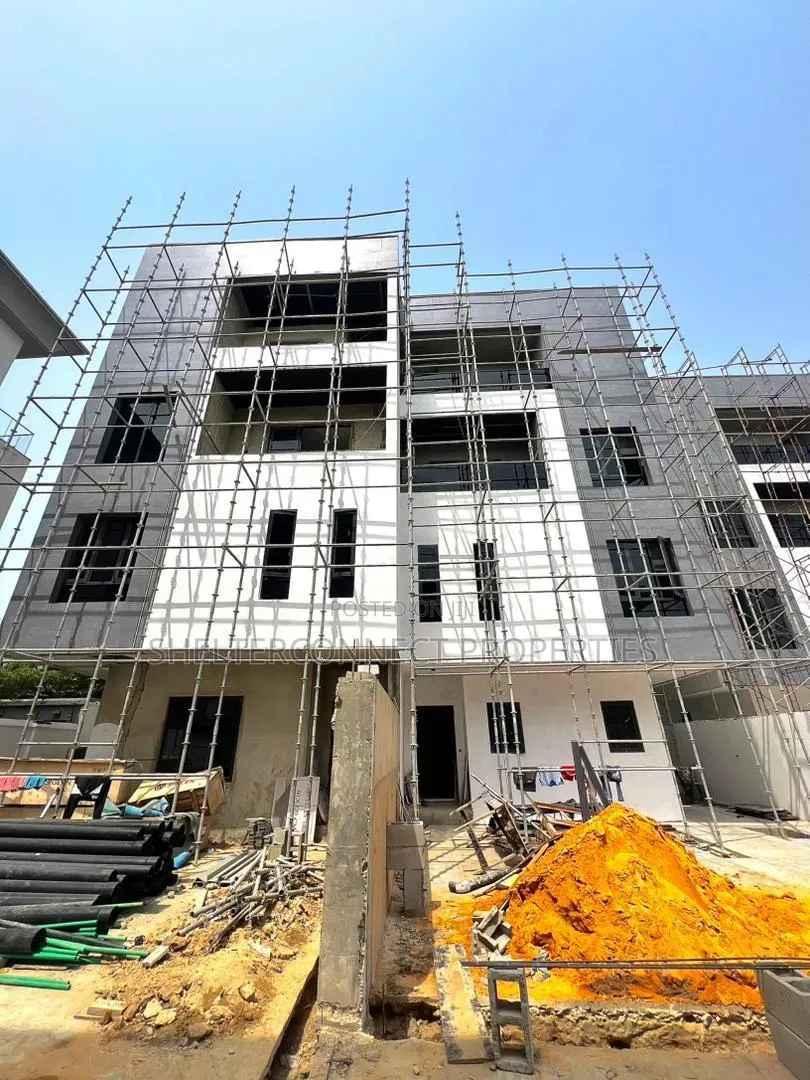 4bdrm Duplex in Banana Island for sale in Banana Island