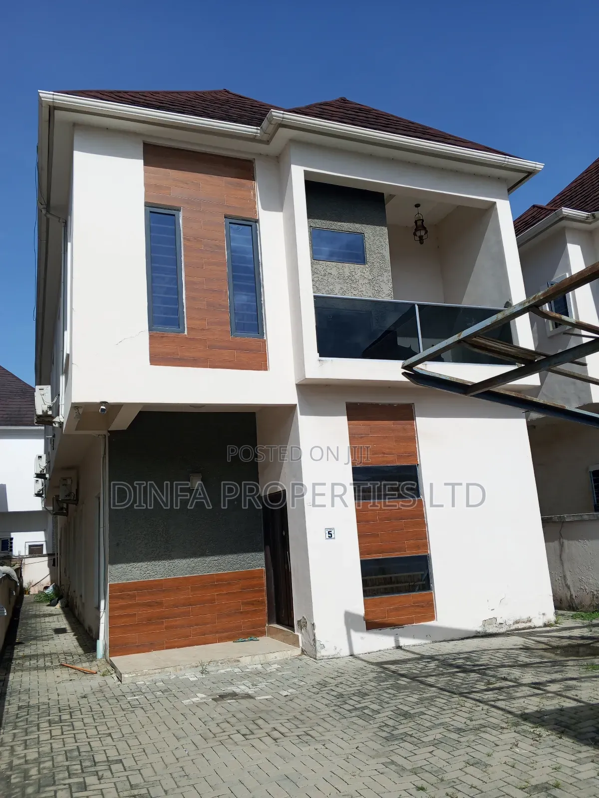 5bdrm Duplex in Orchid Road, Ikota for sale in Ikota