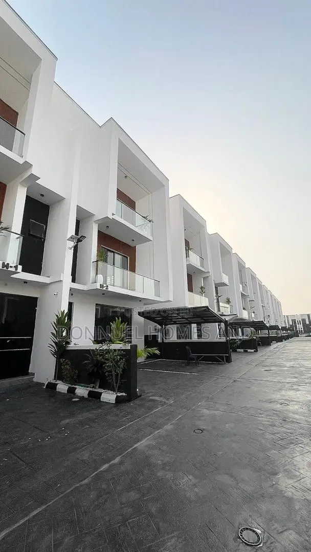 4bdrm Duplex in Ajah for sale in Ajah