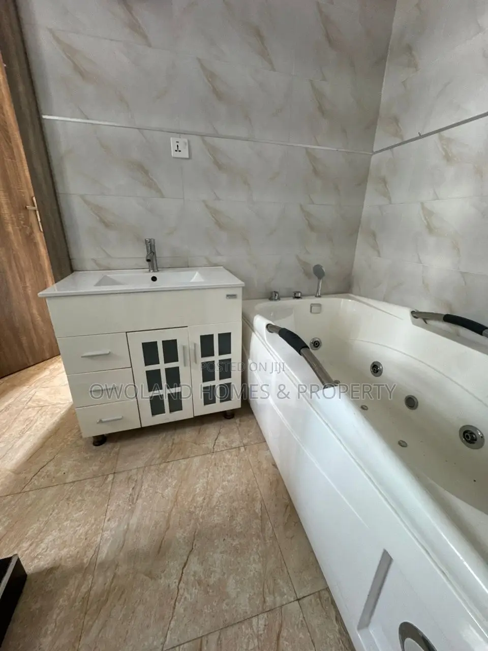 5bdrm Duplex in Orchid Road, Lekki for rent in Lekki