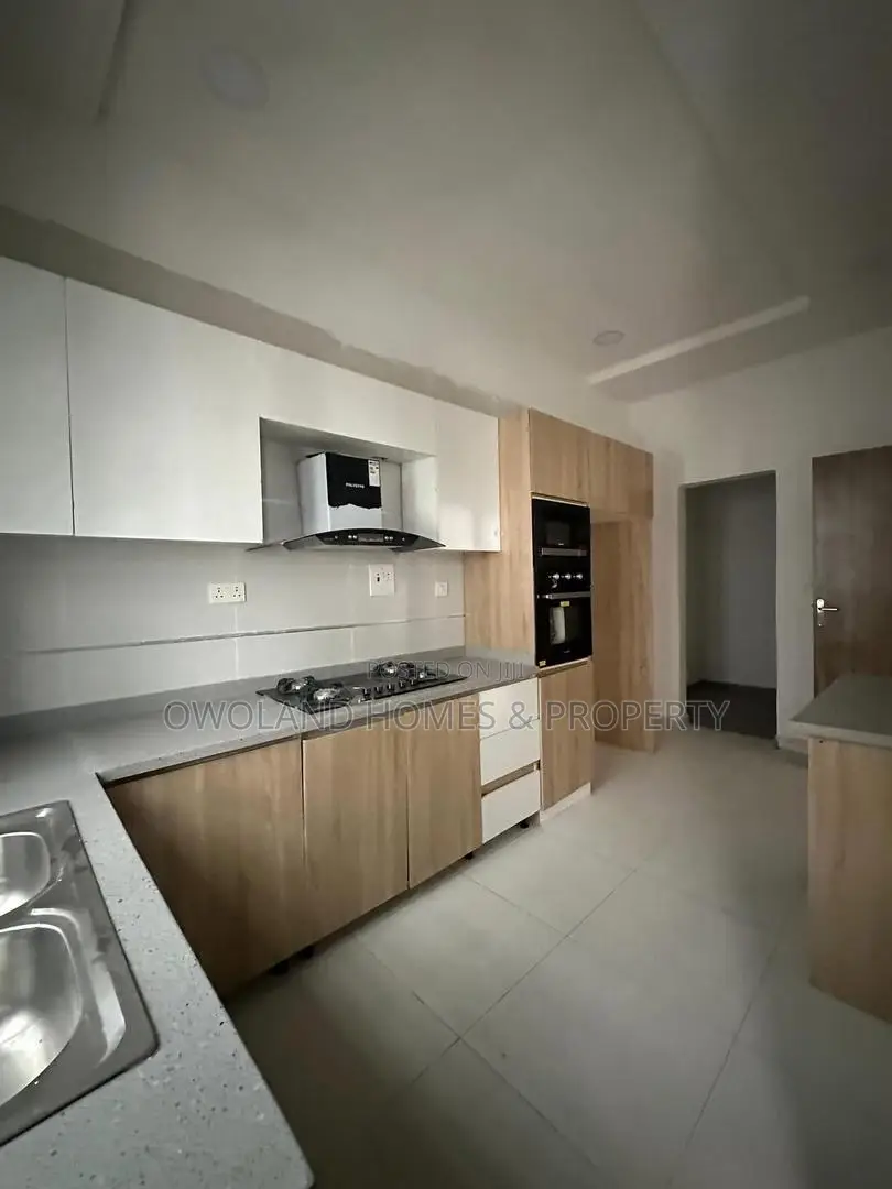 4bdrm Duplex in Vgc for rent in VGC / Ajah