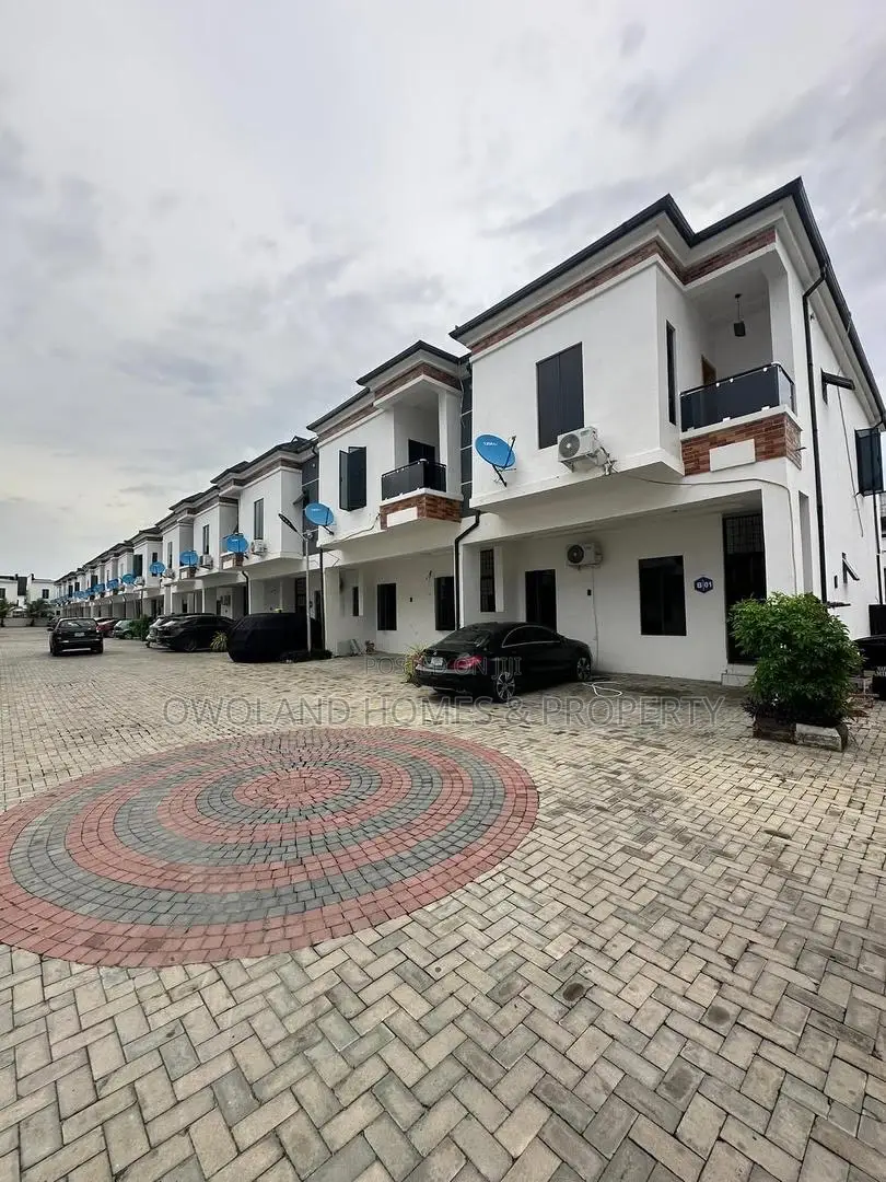 4bdrm Duplex in Vgc for rent in VGC / Ajah