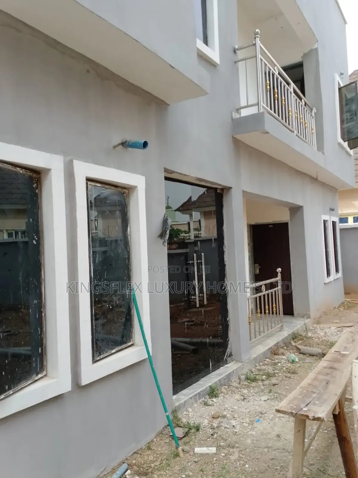 6bdrm Block of Flats in Behind Becky 2, Karu for sale in Karu