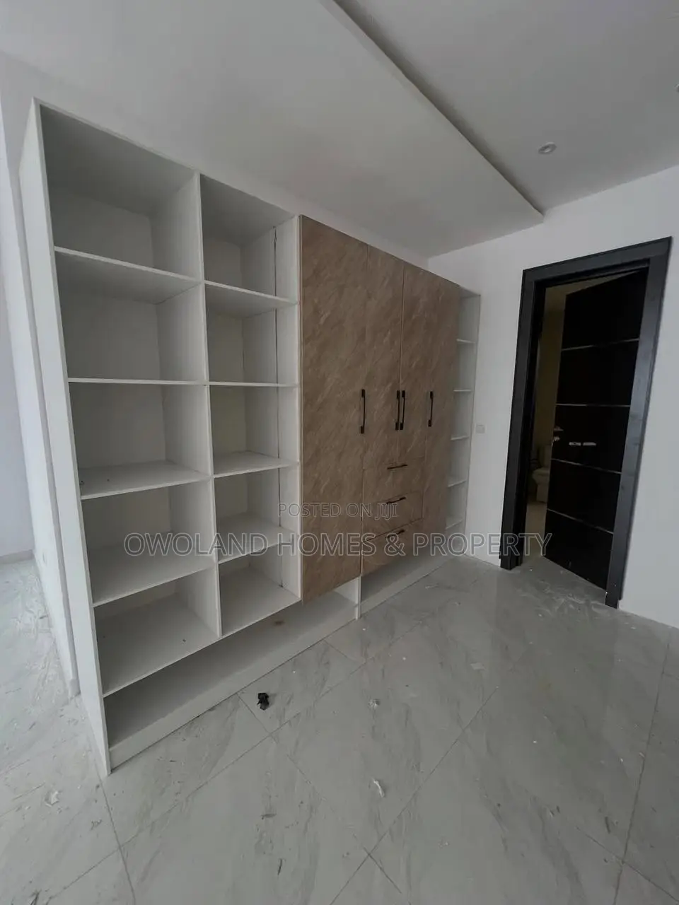 4bdrm Duplex in Ologolo for rent in Ologolo