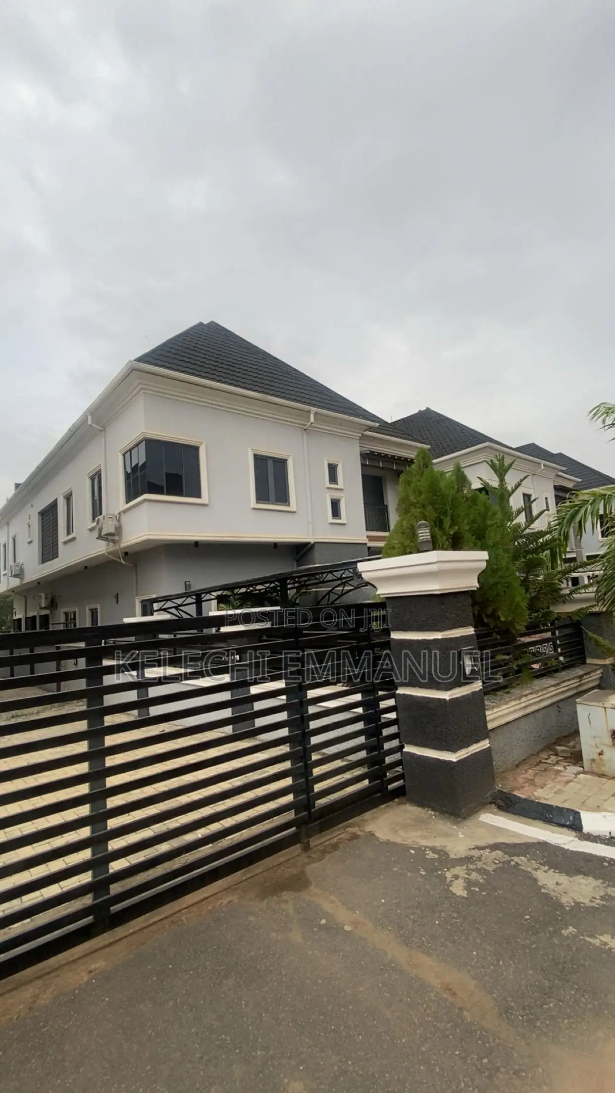 4bdrm Duplex in Lugbe for rent in Lugbe District
