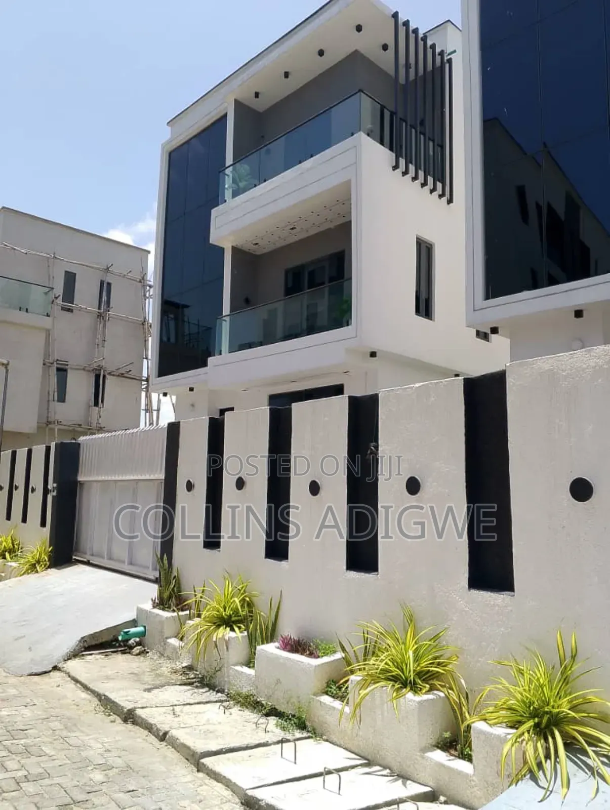 5bdrm Duplex in Ologolo Lekki for sale in Ologolo
