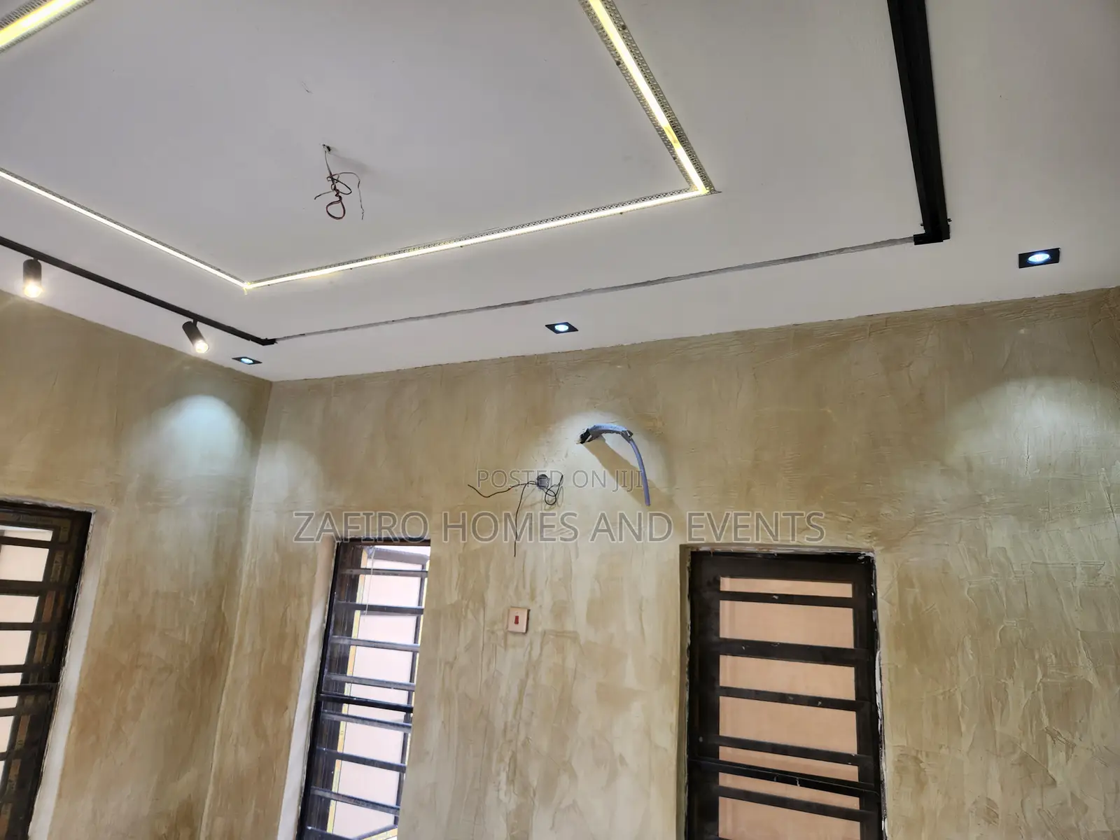 5bdrm Duplex in Ore Ofe Estate for sale in Oluyole Estate