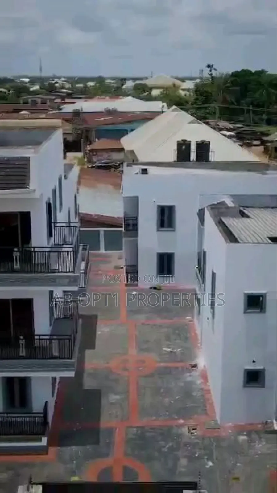4bdrm Block of Flats in Ekenhuan Road, Benin City for sale in Benin City