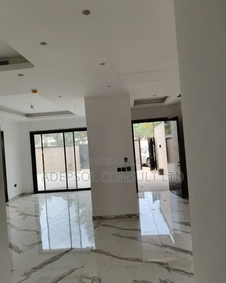 5bdrm Duplex in Ikoyi for sale in Ikoyi