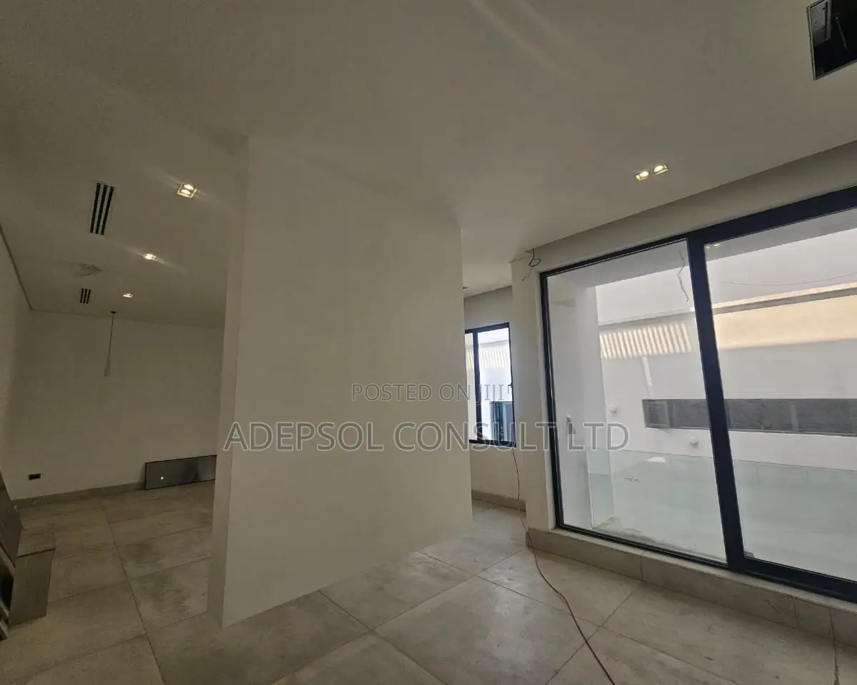5bdrm Duplex in Old Ikoyi for sale in Old Ikoyi