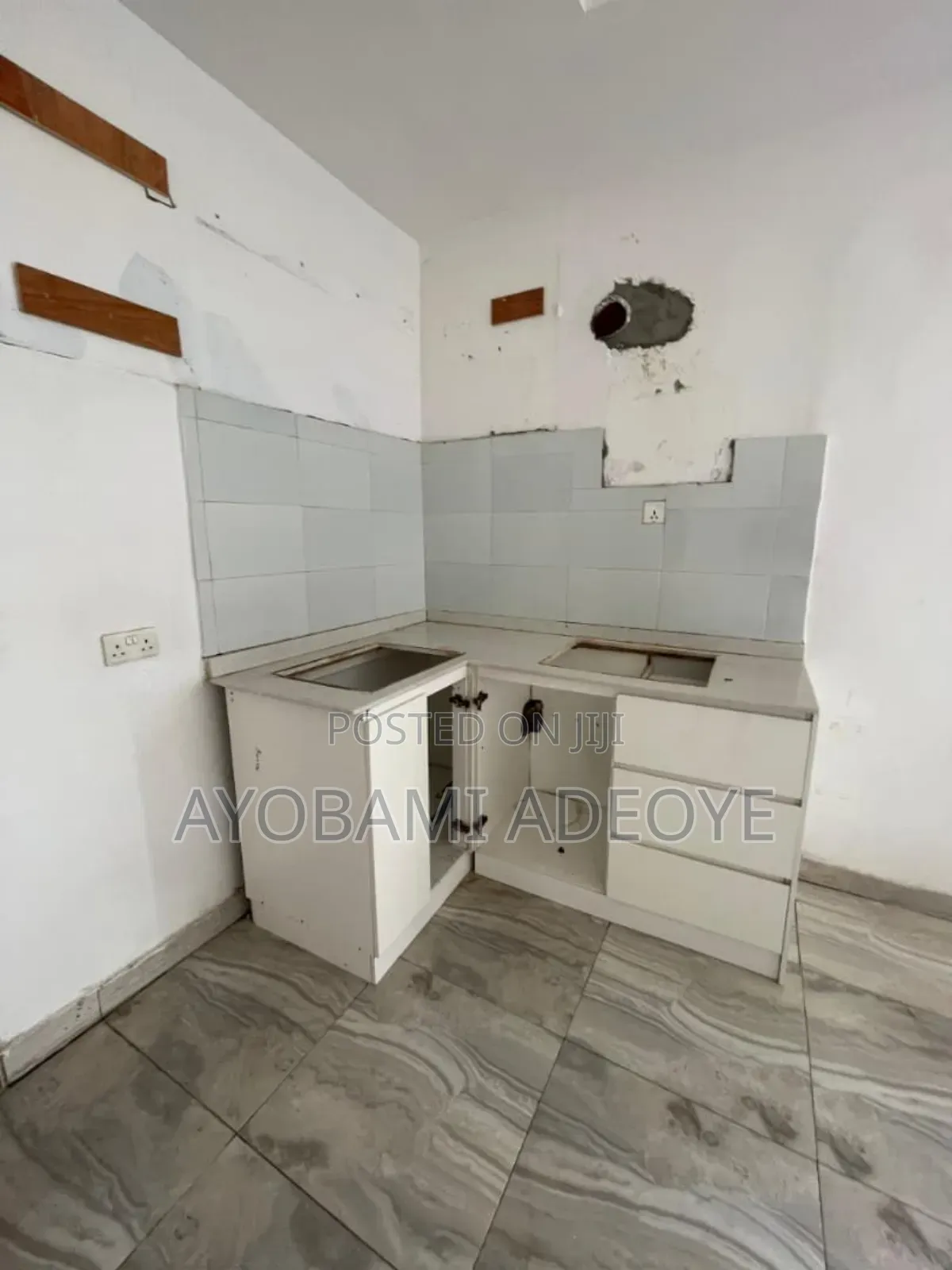 Mini Flat in Cheyview Estate, Chevron for rent in Chevron