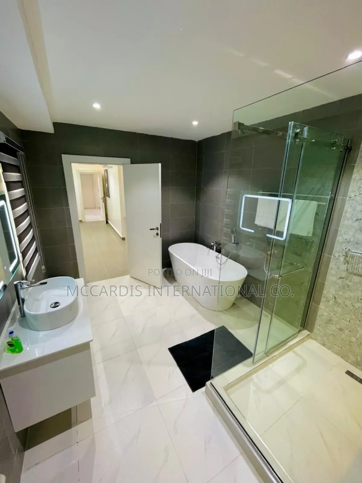 Furnished 3bdrm Apartment in Prime Water Garden for rent in Ikate-Elegushi