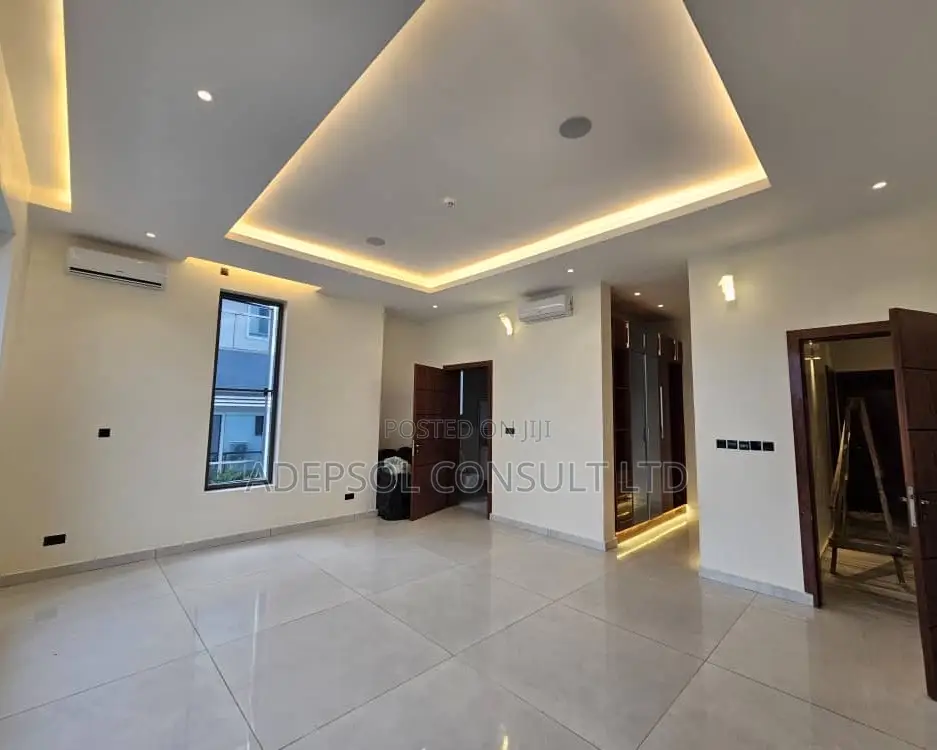 5bdrm Duplex in Old Ikoyi for sale in Old Ikoyi