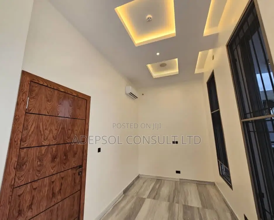 5bdrm Duplex in Old Ikoyi for sale in Old Ikoyi